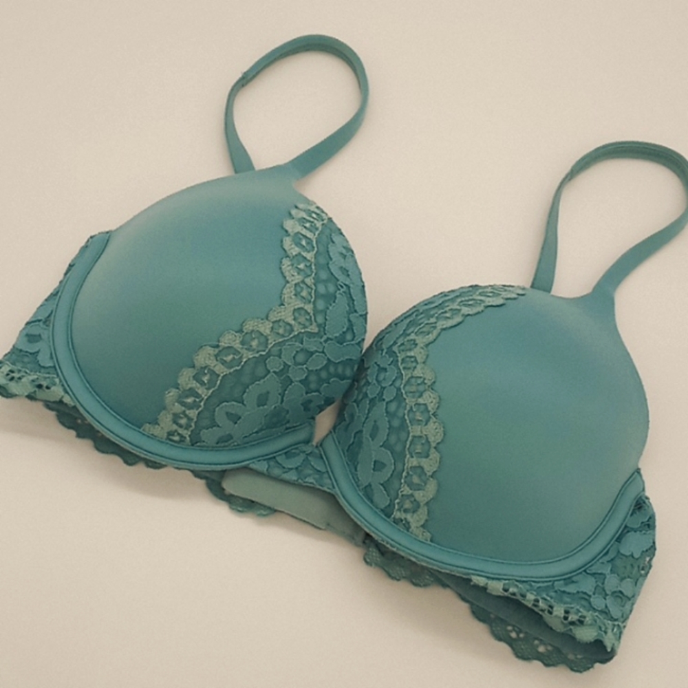 Victoria's Secret Body by Victoria Perfect Shape Push-Up Bra Sage Green 32D